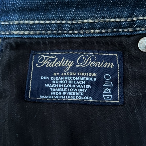 Fidelity Denim. Size 28 - Picture 11 of 12